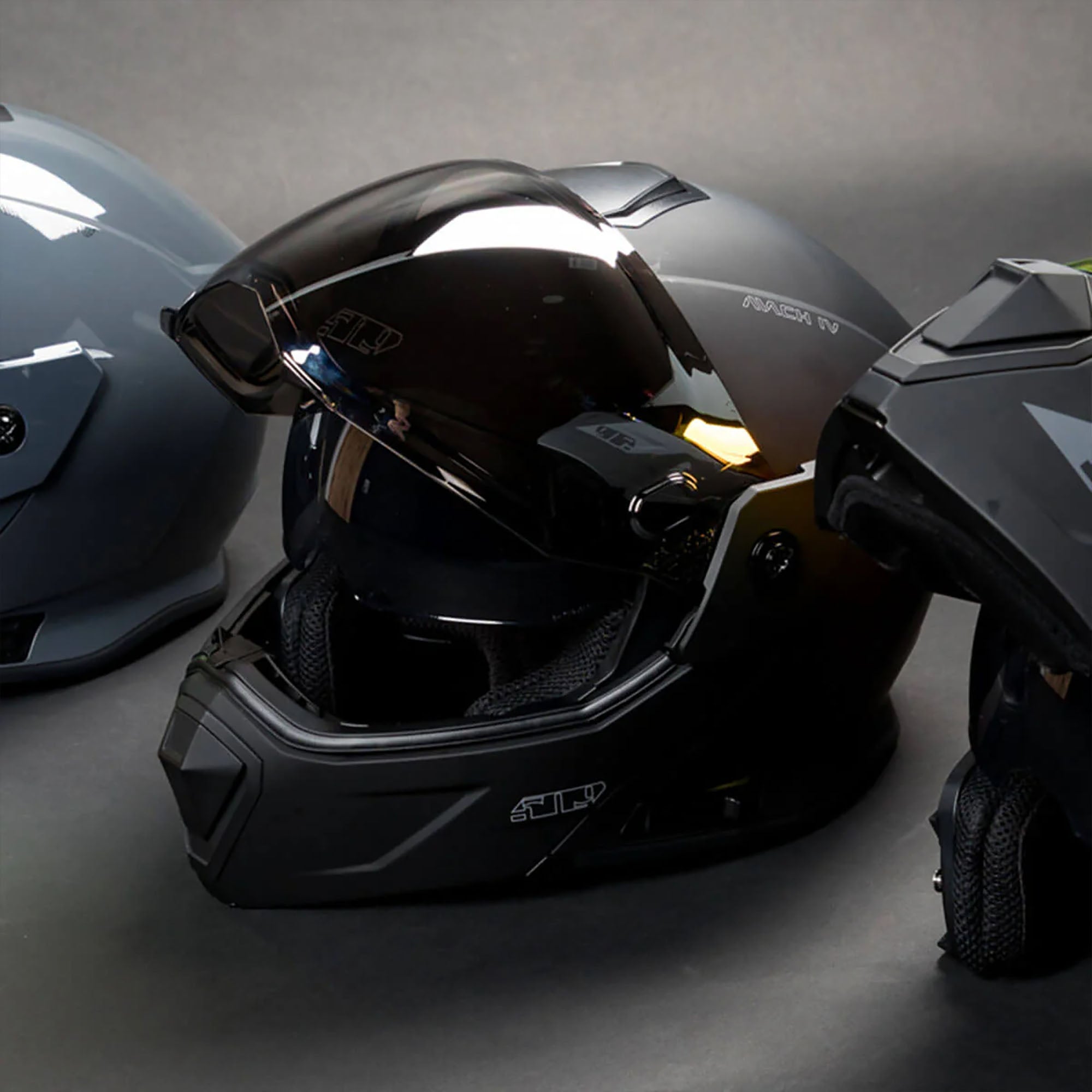 509 F01021800-000-001 Mach IV Mod Shield Smoke