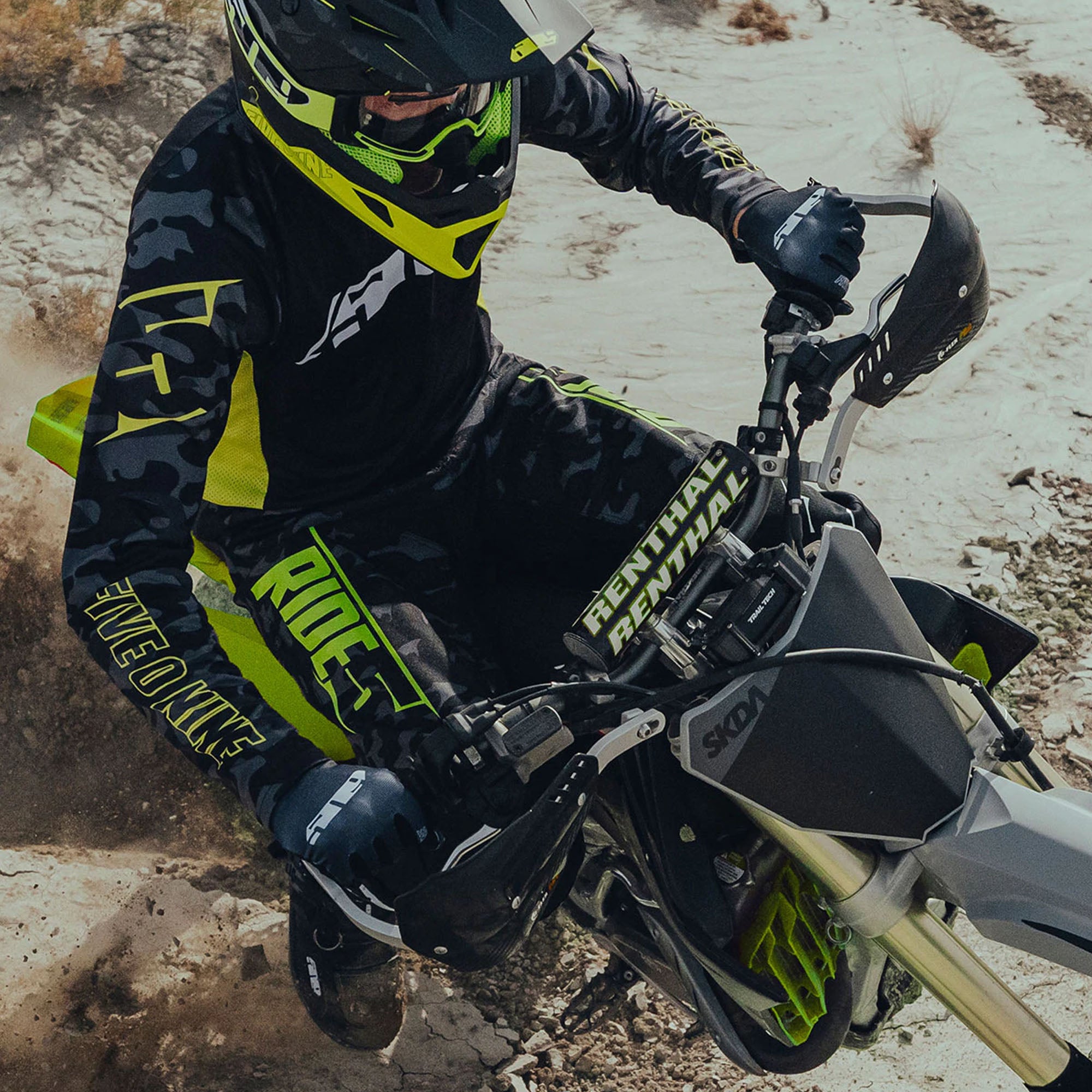 509 4 Low Standard Offroad Gloves Black