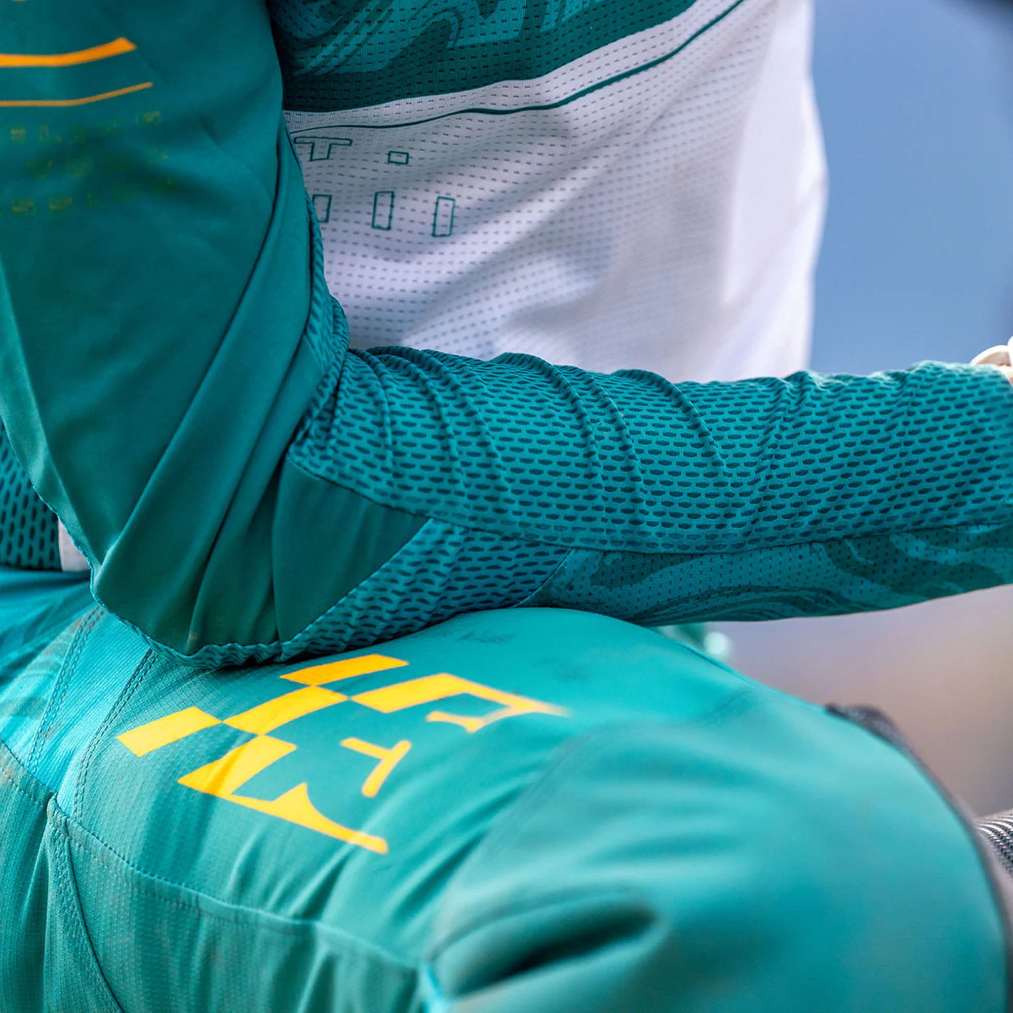 509 Race 5 Jersey Long Sleeve Drop Tail Perforated Lightweight Gneiss