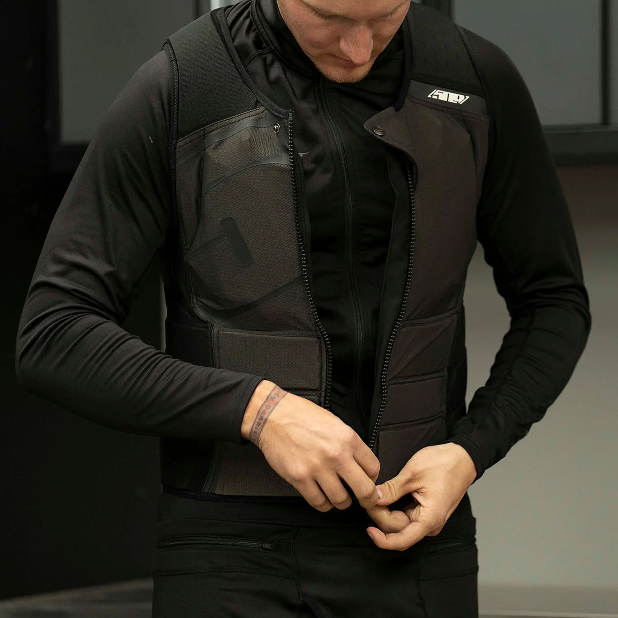 509 R - Mor Protection Vest Pirate Black