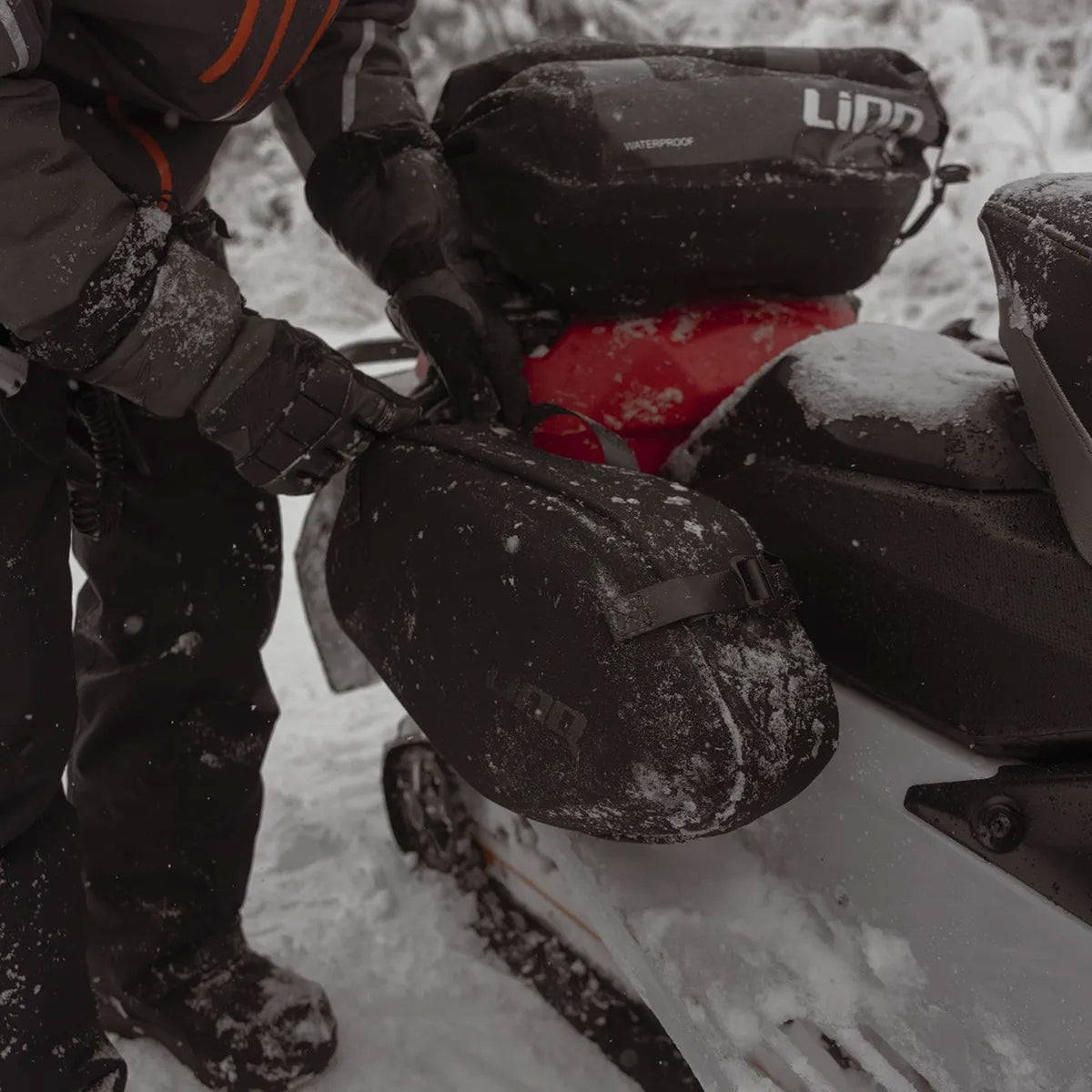 Ski-Doo LinQ 6 Gal (23 L) Saddlebags 860202621 additional view