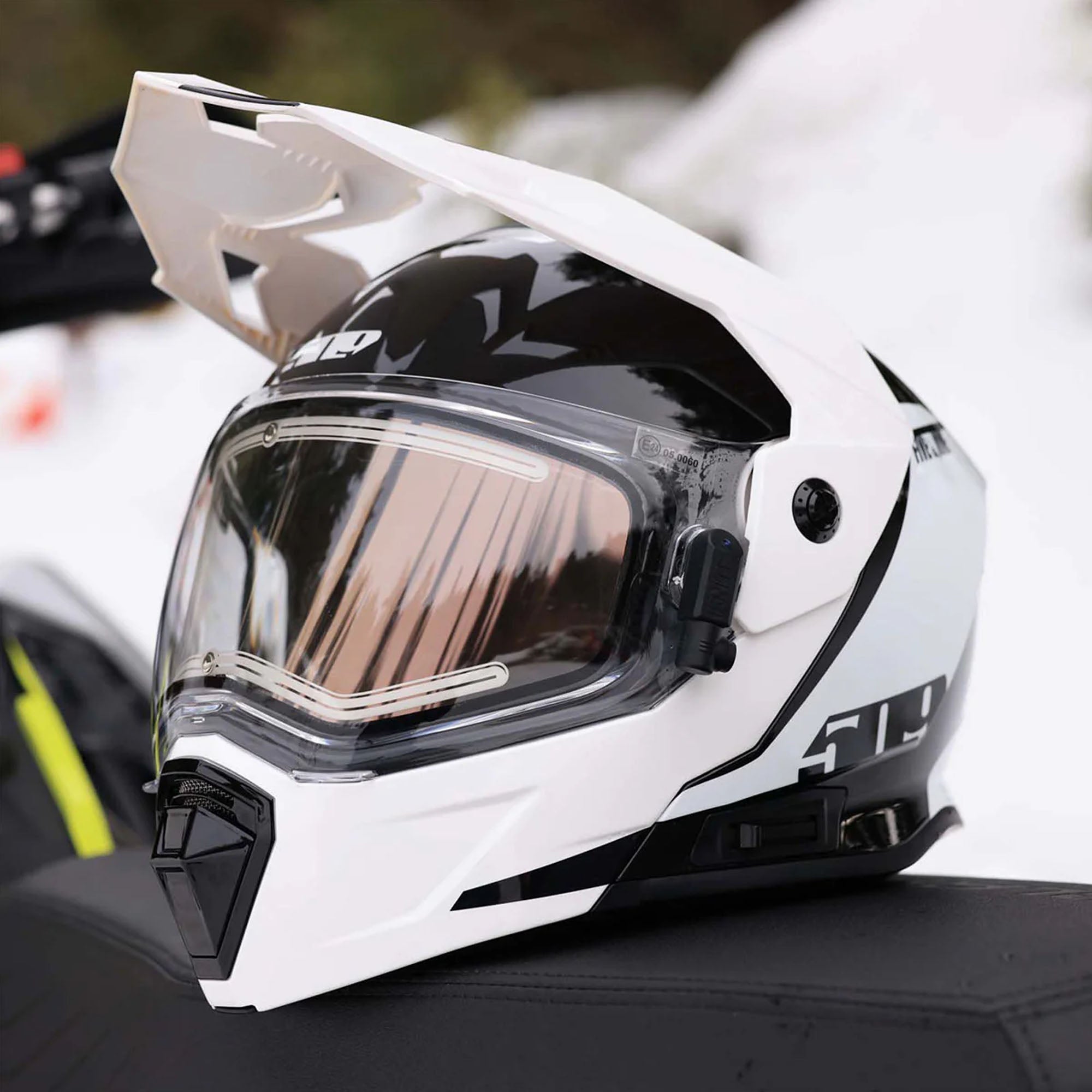 509 Delta R4 Ignite Snowmobile Helmet Stormchaser (2024) White