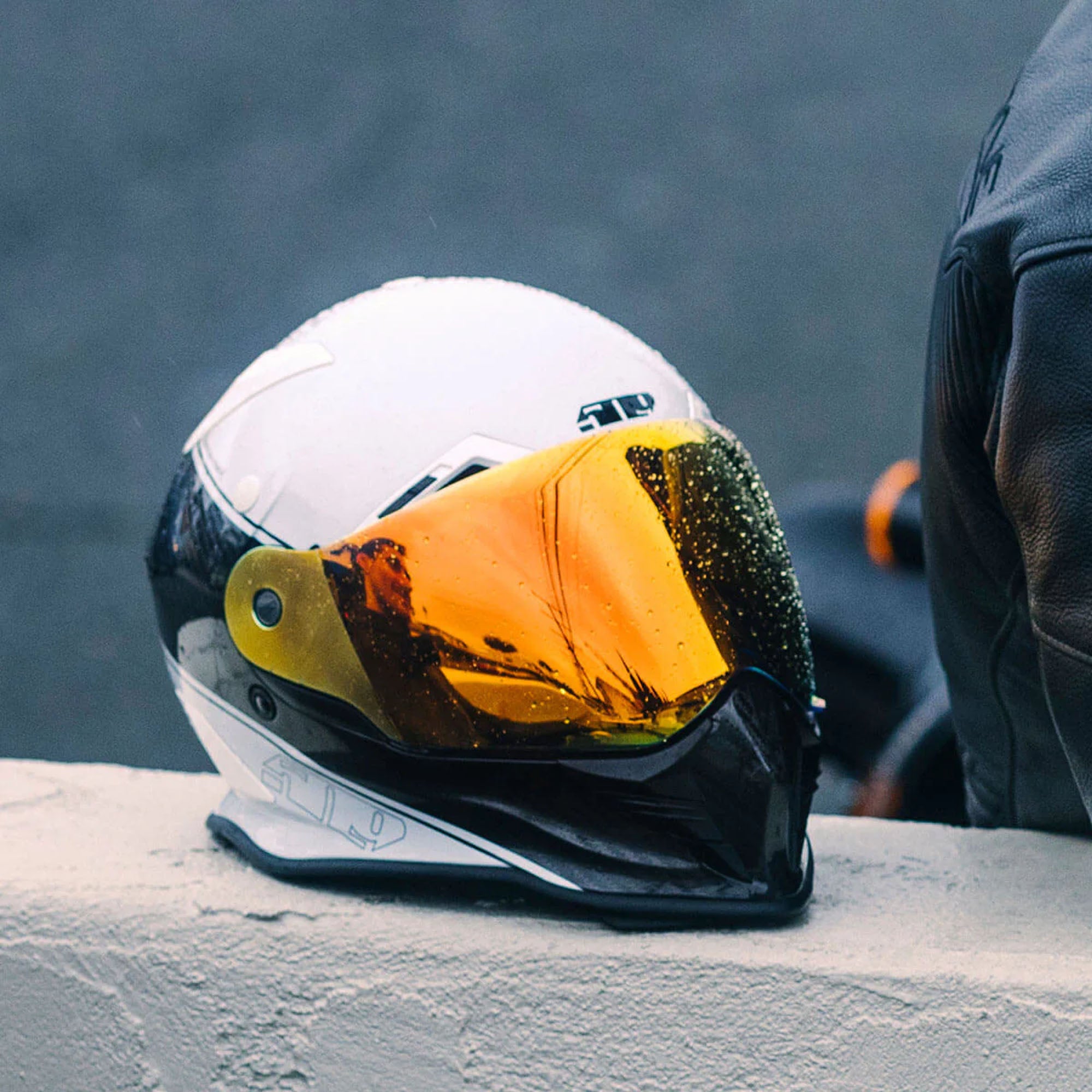 509 Mach III Carbon Shield F01019100-000-401