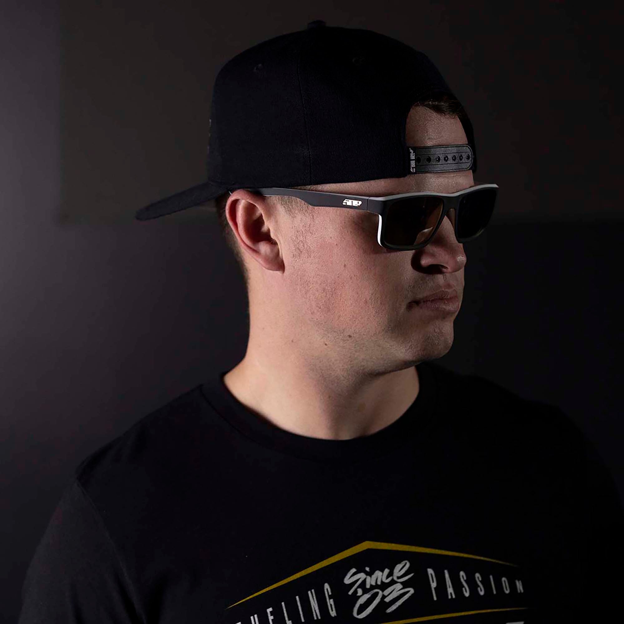 509 F02003700-000-002 Deuce Sunglasses Polarized Anti-Scratch Flexible Frame Speedsta